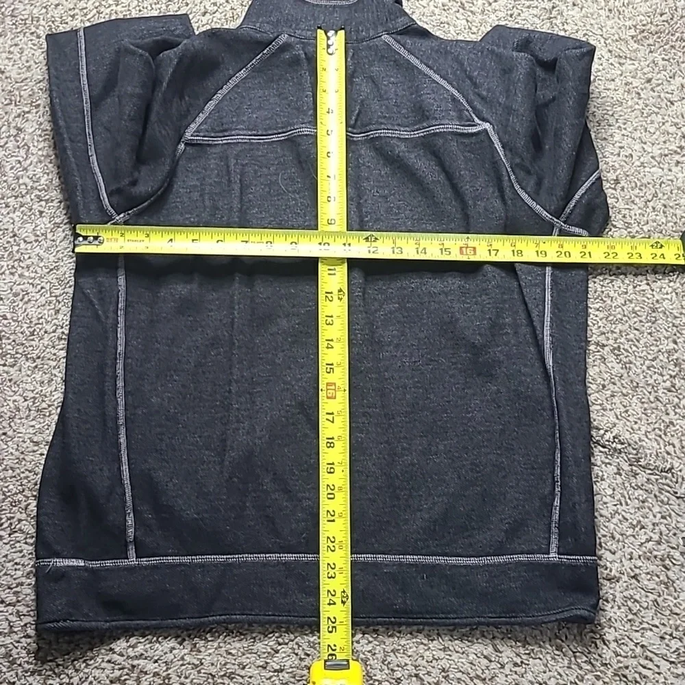 Tommy Bahama Gray Zip Up Sweater with Contrast Stitching